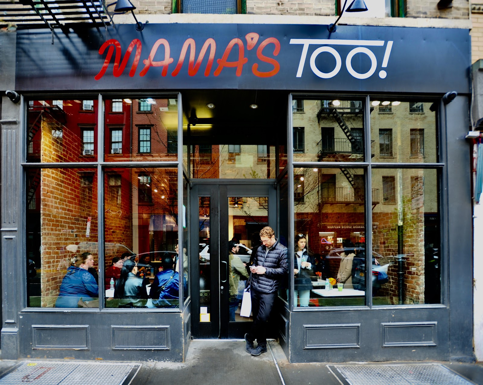 Lowkey Spots visual for Mama's TOO! Pizzeria West Village, a Pizza Restaurant in West Village, Manhattan.