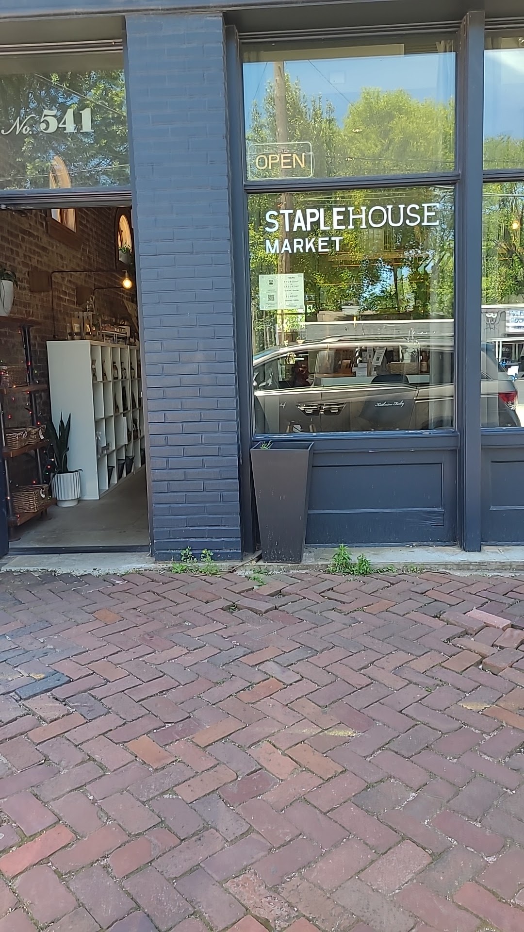 Lowkey Spots visual for Staplehouse, a Lunch / sandwich spot in Old Fourth Ward / Edgewood Ave, Atlanta.