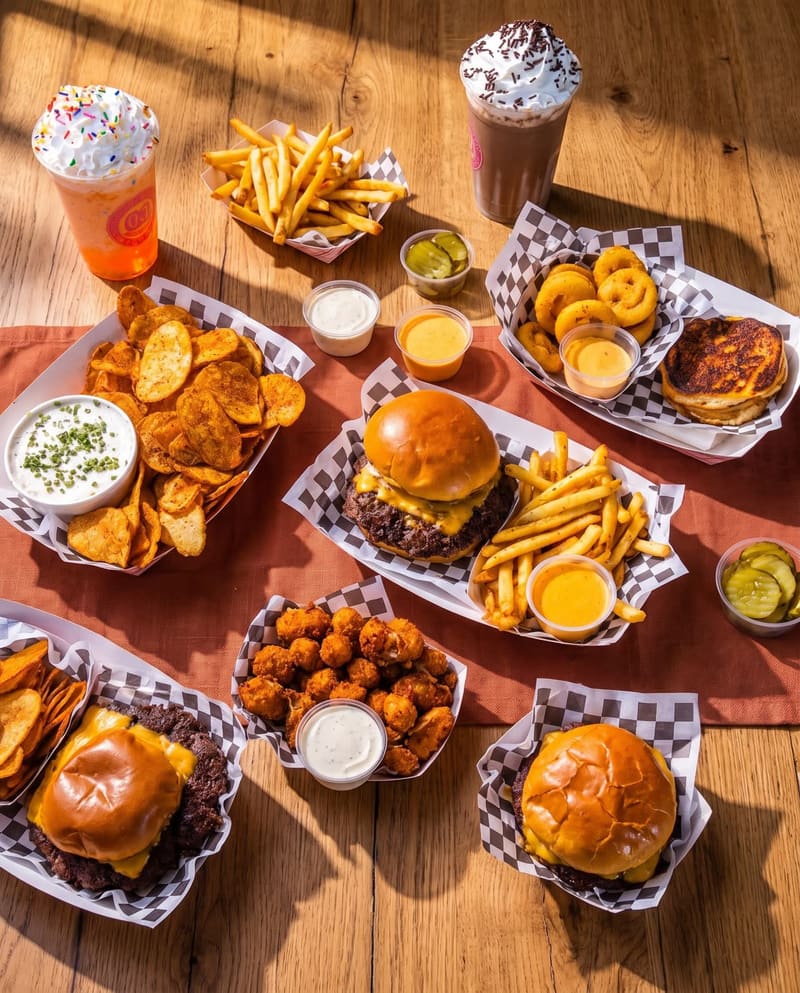 Smiley's Burger Club photo 3