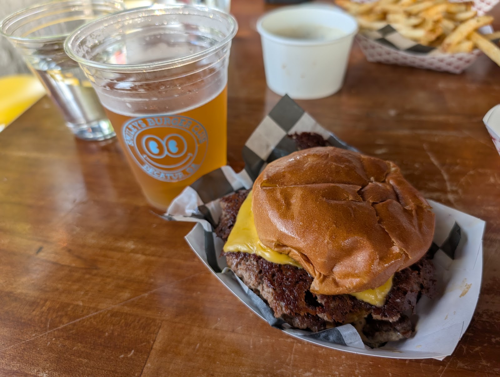 Smiley's Burger Club photo 3