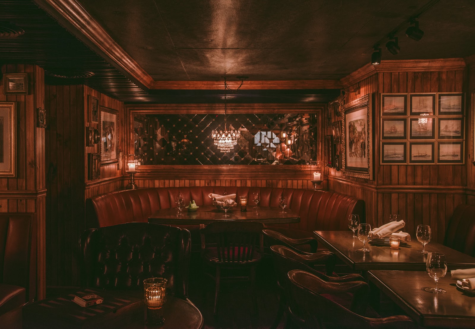 Lowkey Spots visual for 4 Charles Prime Rib, a Steakhouse in West Village, Manhattan.