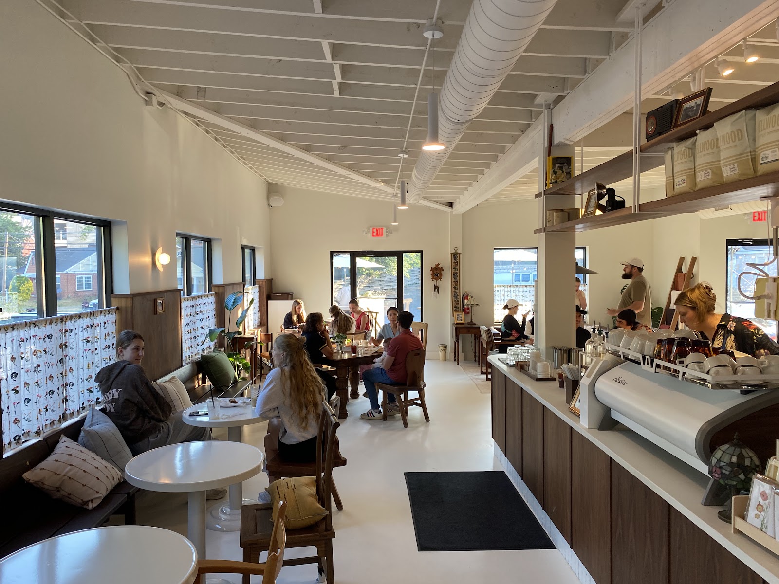 Stellow Coffee & Floral photo 2